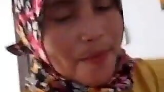 Horny Muslim Wife Fucking