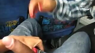 GF giving a BJ on the bus